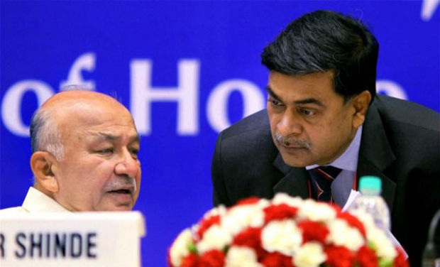 Sushilkumar Shinde with R.K. Singh - PTI/File photo Sushilkumar Shinde with R.K. Singh - PTI/File photo